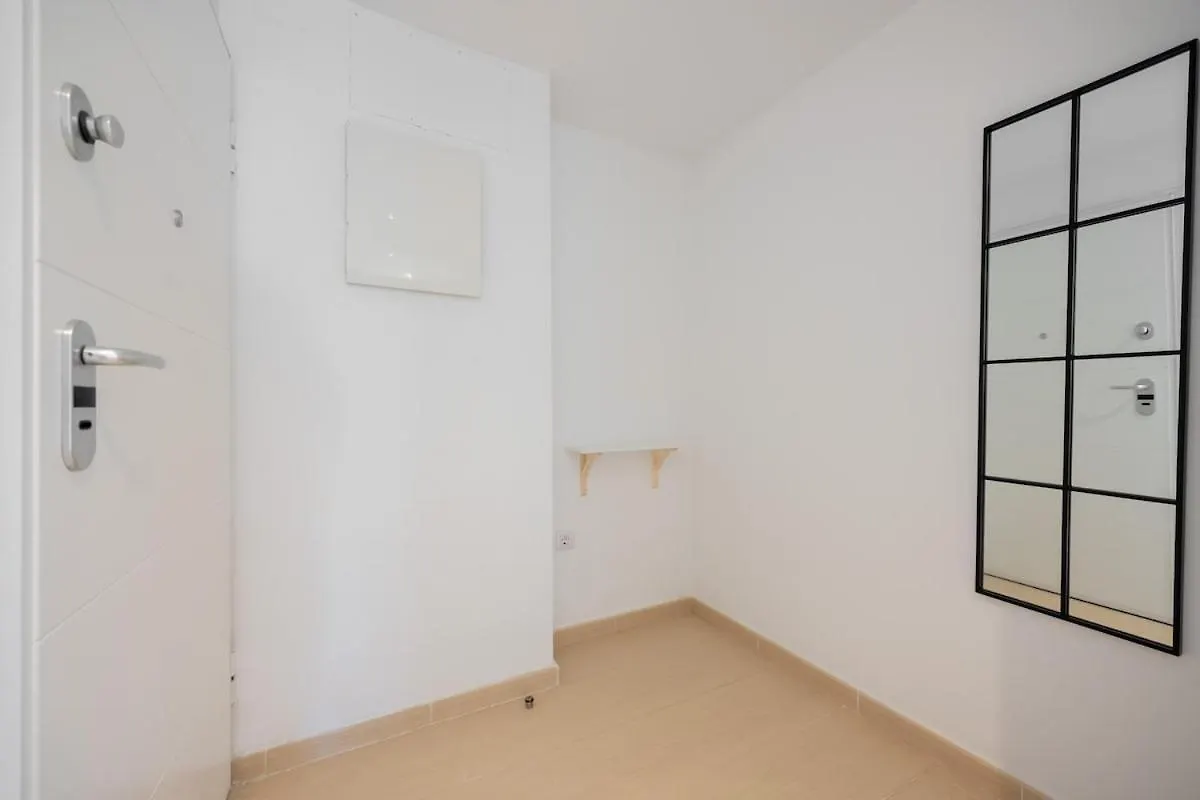 Luminoso Apartamento Con Balcon El Puerto de Santa María Spanje